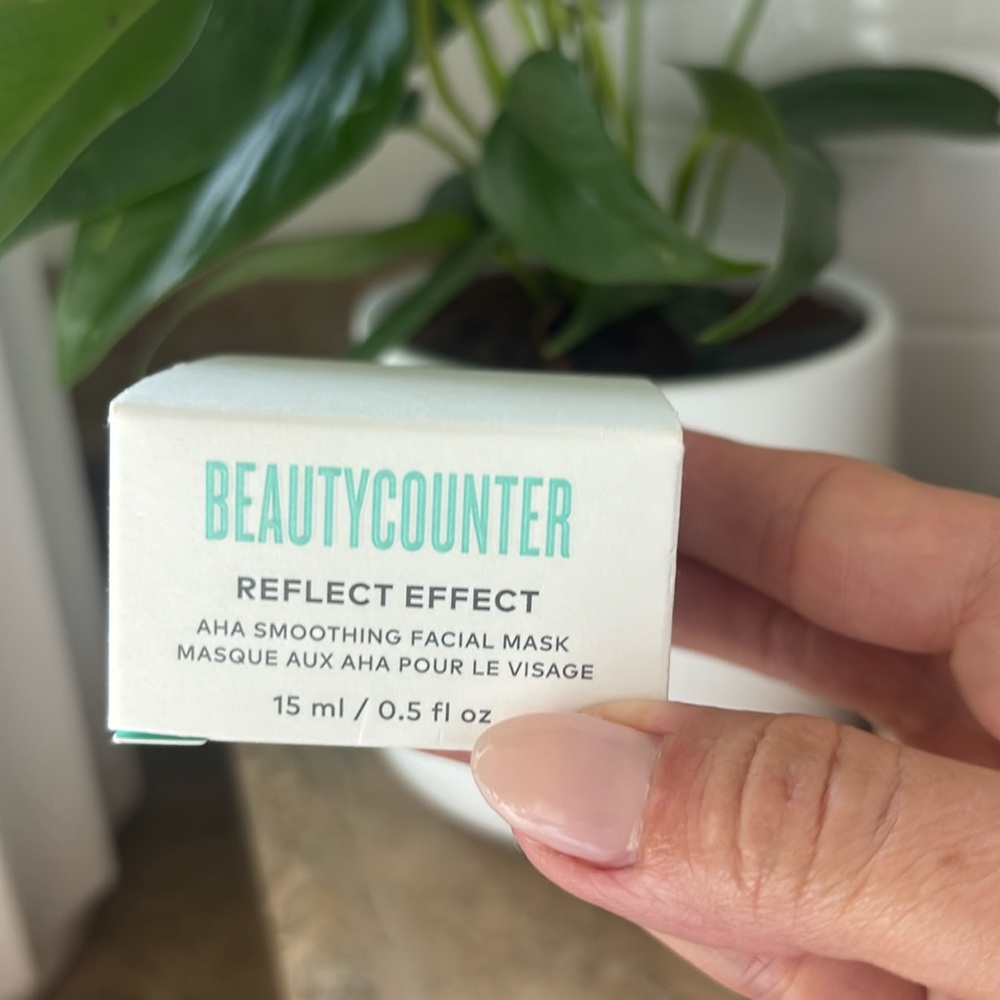 BeautyCounter Reflect Effect AHA smoothing facial mask